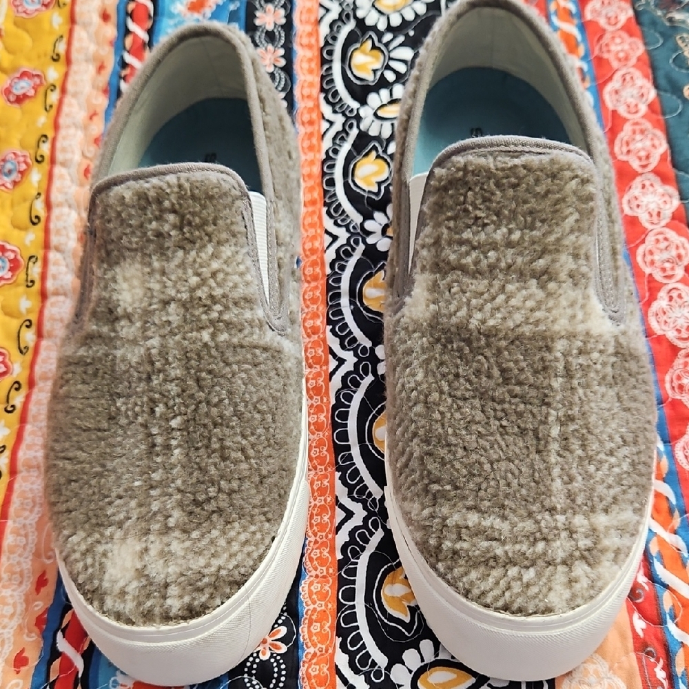 EUC SLIP ONS